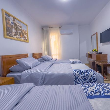 Royal Crown Hotel Giza Pyramids View Kafrat al Jabal Экстерьер фото