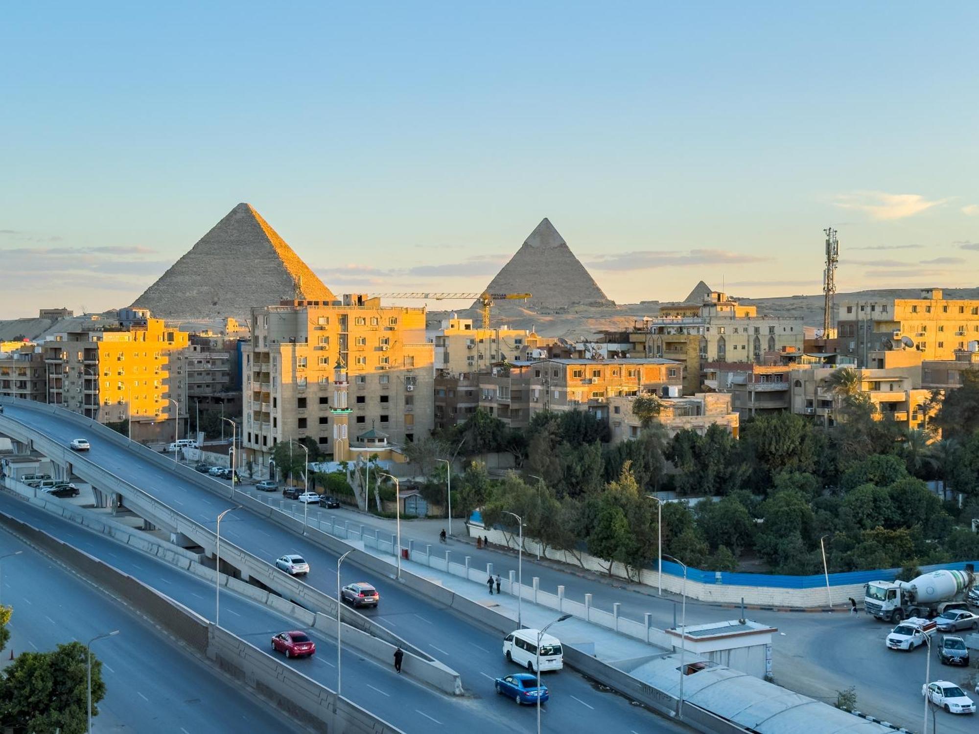 Royal Crown Hotel Giza Pyramids View Kafrat al Jabal Экстерьер фото
